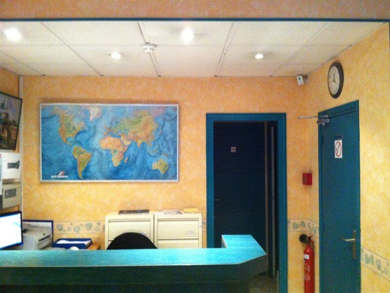 Ibis Styles Gare De L'est Magenta 3* Parijs